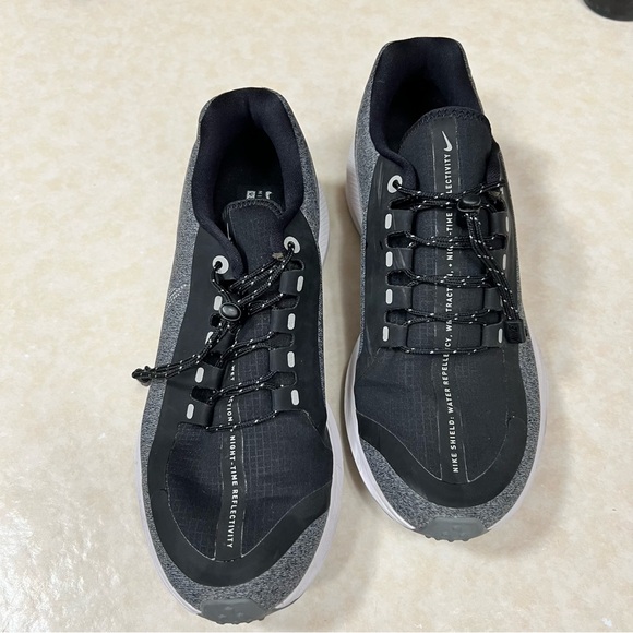 Nike Winflow 5 Zoom Utility Running Shoes - Picture 9 of 9